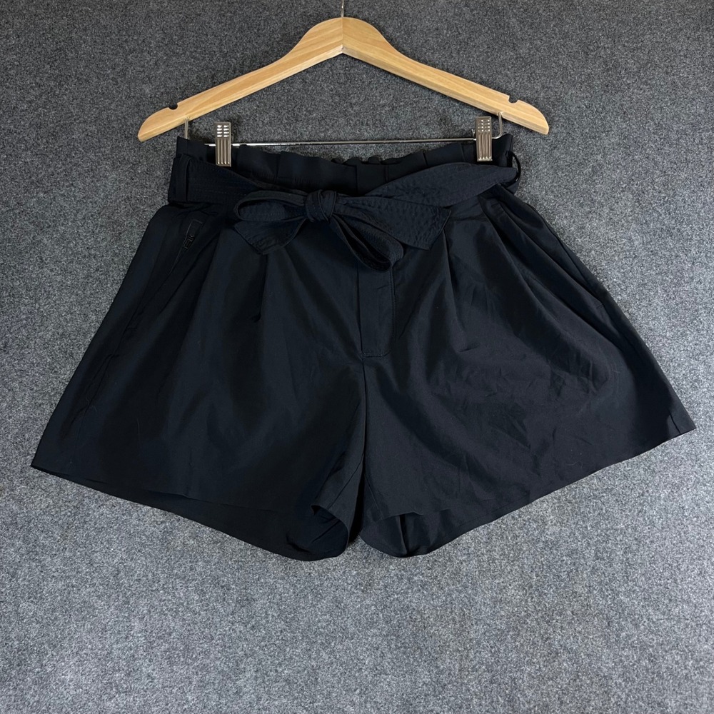 Athleta Skyline Short II Black Paperbag Waist Tie Belt Shorts Size 6